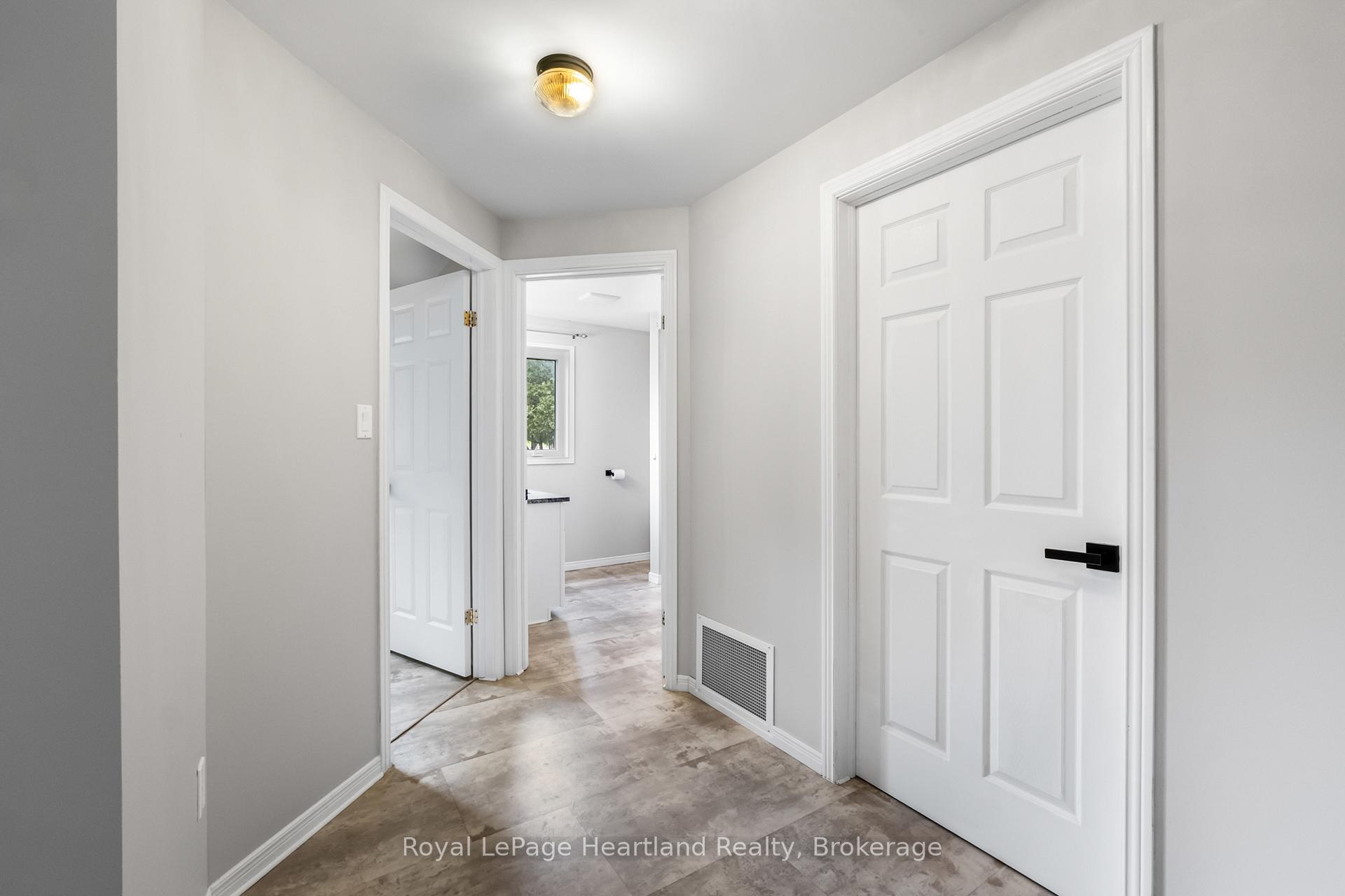 Photo 13 of 322 Londesboro Main Street, Central Huron, Londesborough — HOMEH