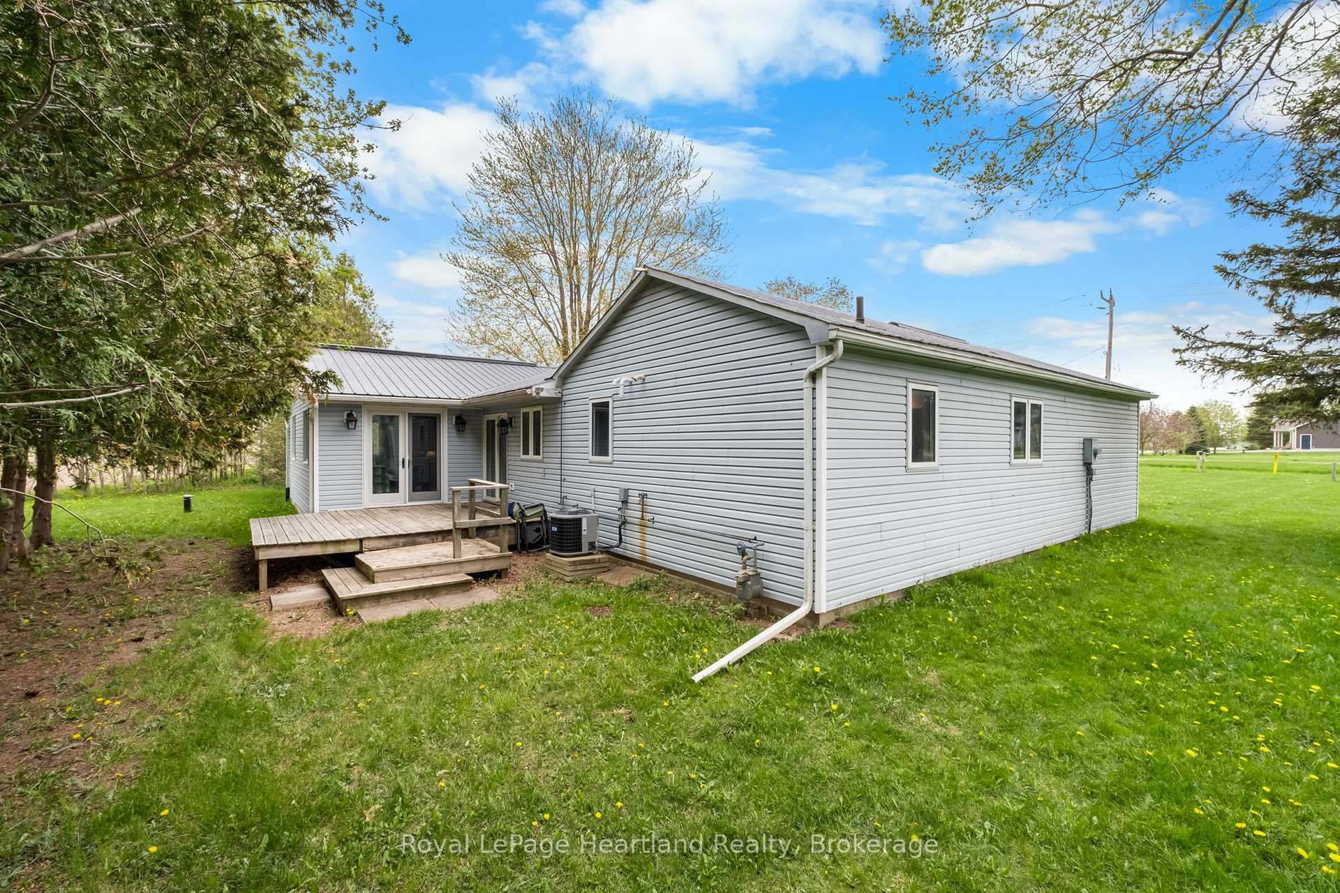 Photo 26 of 322 Londesboro Main Street, Central Huron, Londesborough — HOMEH