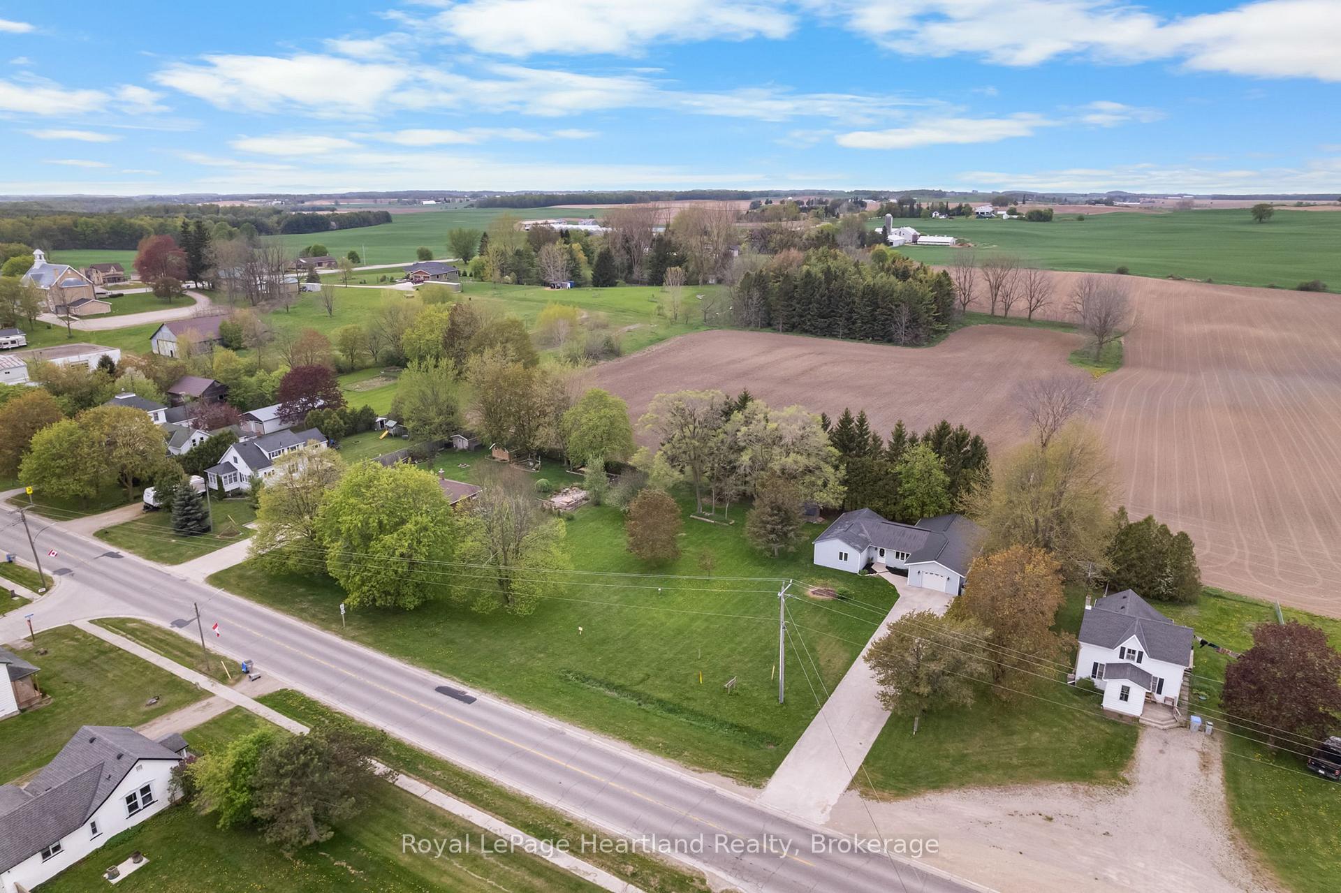 Photo 32 of 322 Londesboro Main Street, Central Huron, Londesborough — HOMEH
