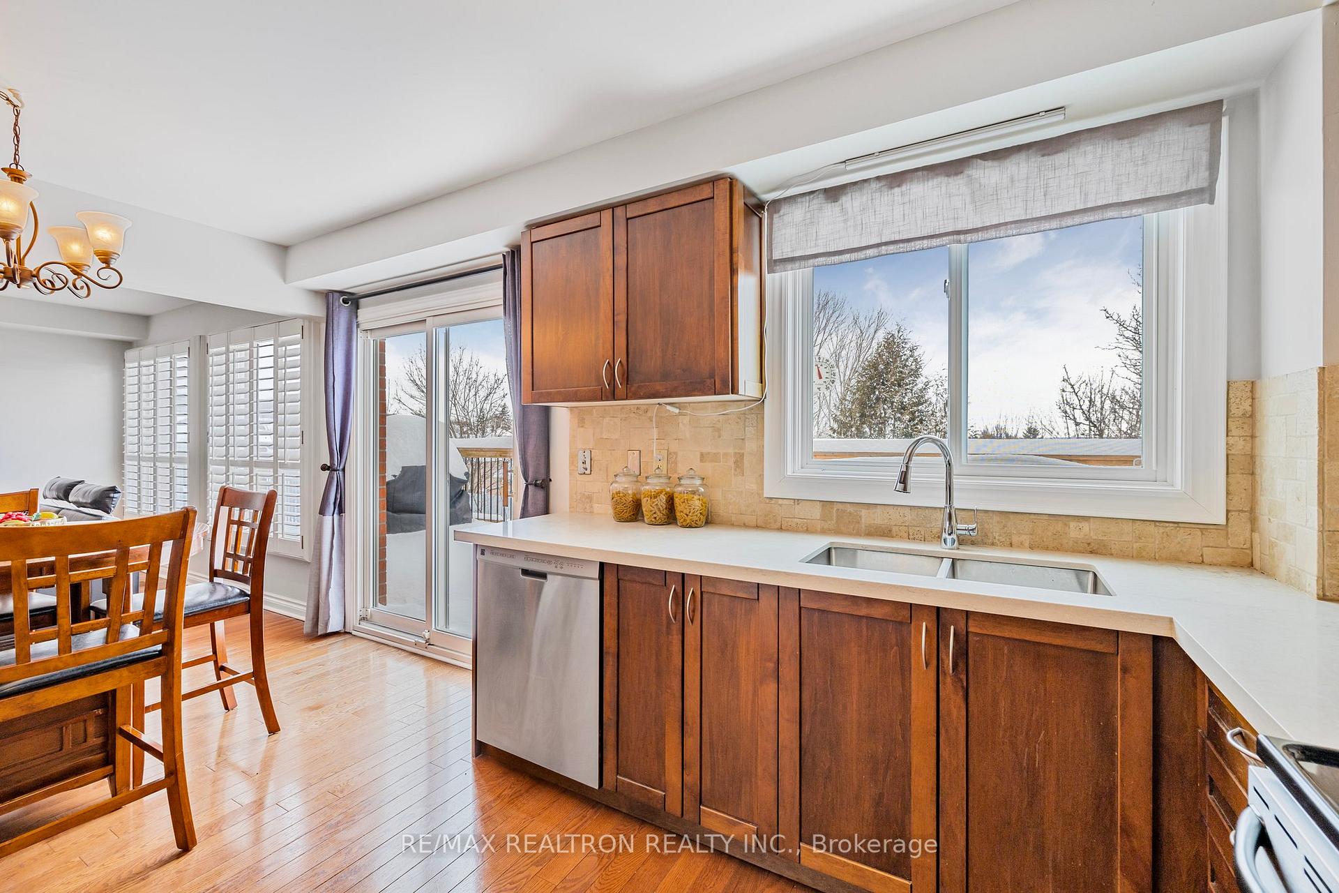 Photo 10 of 56 Beechbrooke Way, Aurora, Aurora Highlands — HOMEH