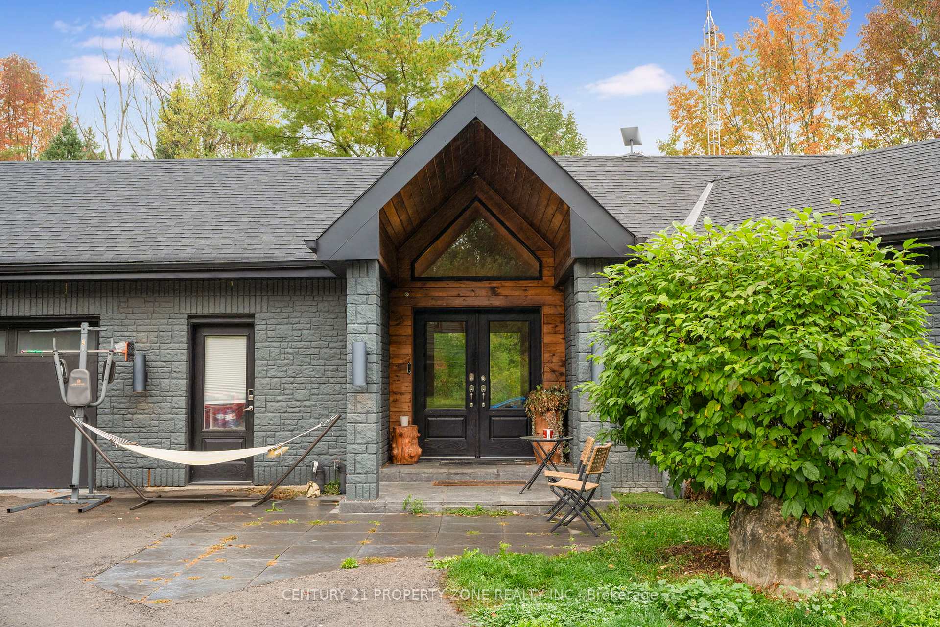 Photo 3 of 5814 Tenth Line, Erin, Rural Erin — HOMEH