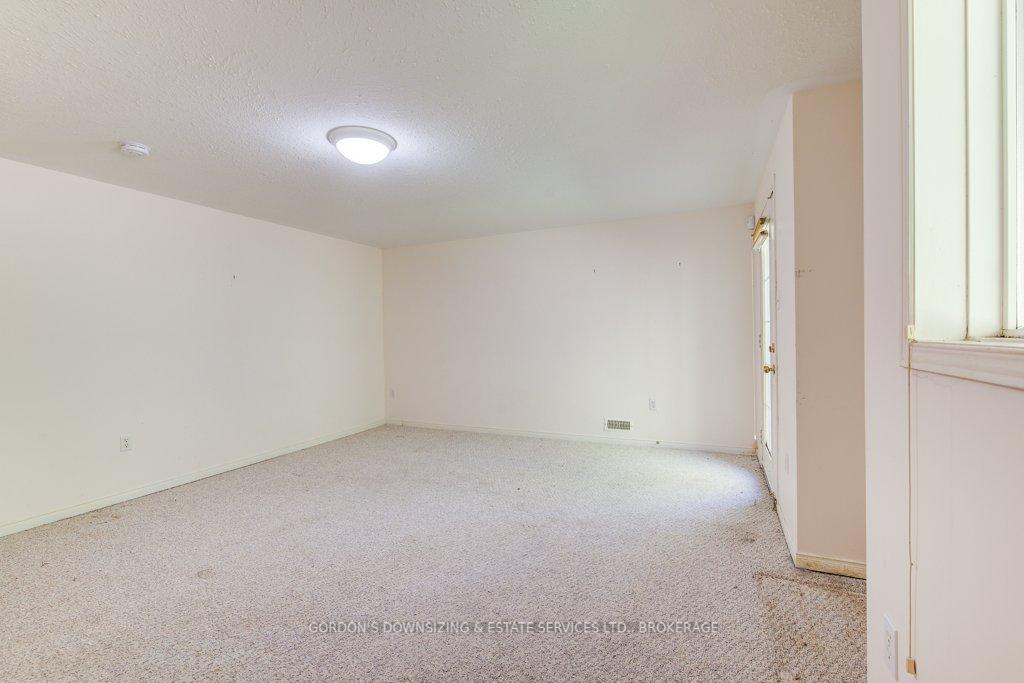 Photo 32 of Unit 9, 450 Westforest Trail, Kitchener — HOMEH