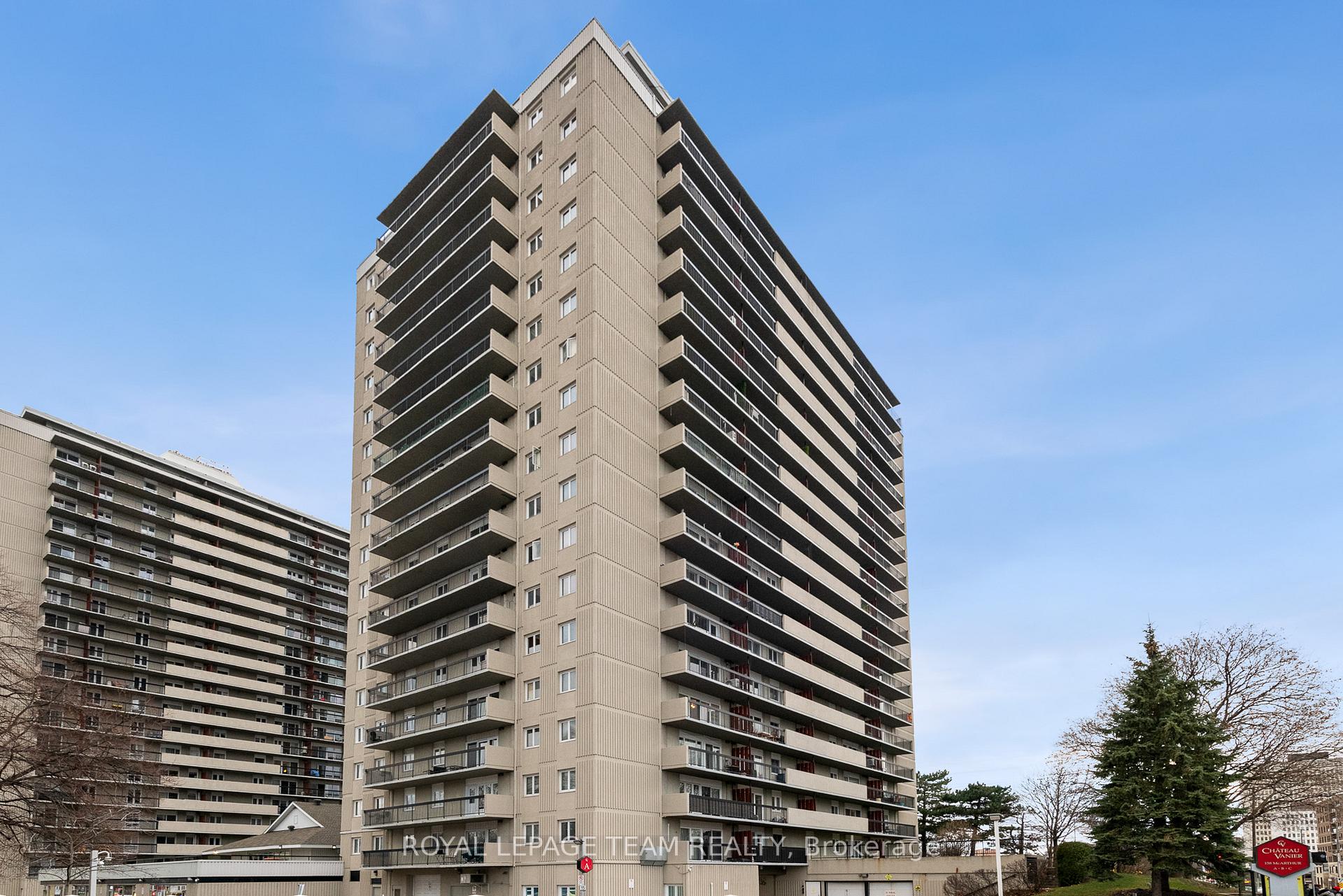 Front of Unit A 1207, 158 McArthur Avenue