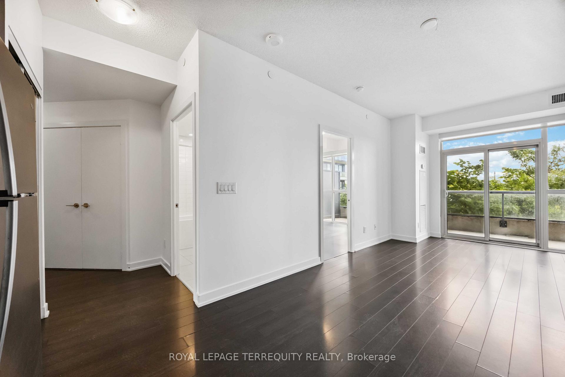 Photo 4 of Unit 311, 1603 Eglinton Avenue W, Toronto, Oakwood Village — HOMEH