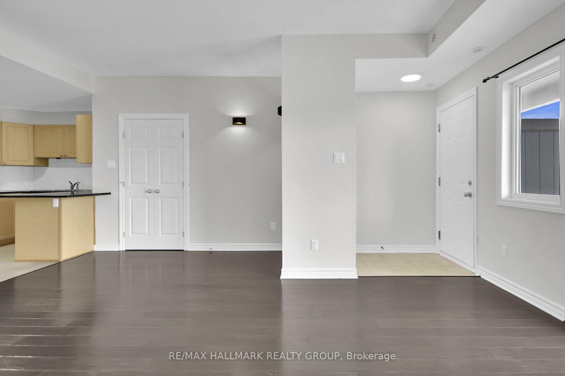 Photo 6 of Unit I, 135 Harthill Way, Ottawa, Barrhaven - Heritage Park — HOMEH