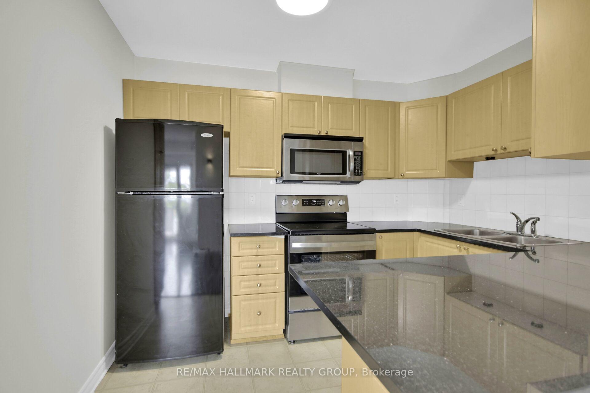 Photo 7 of Unit I, 135 Harthill Way, Ottawa, Barrhaven - Heritage Park — HOMEH