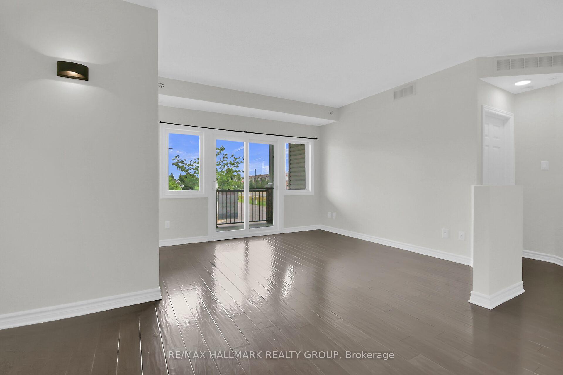 Photo 18 of Unit I, 135 Harthill Way, Ottawa, Barrhaven - Heritage Park — HOMEH