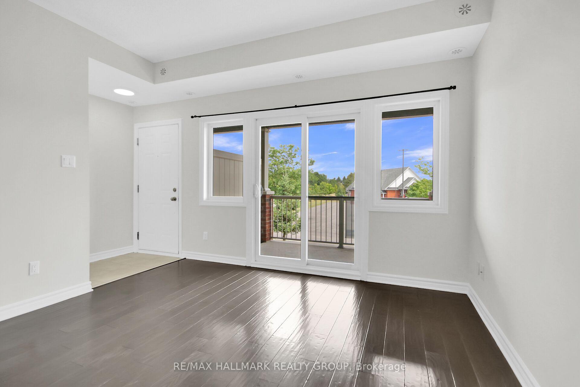 Photo 19 of Unit I, 135 Harthill Way, Ottawa, Barrhaven - Heritage Park — HOMEH