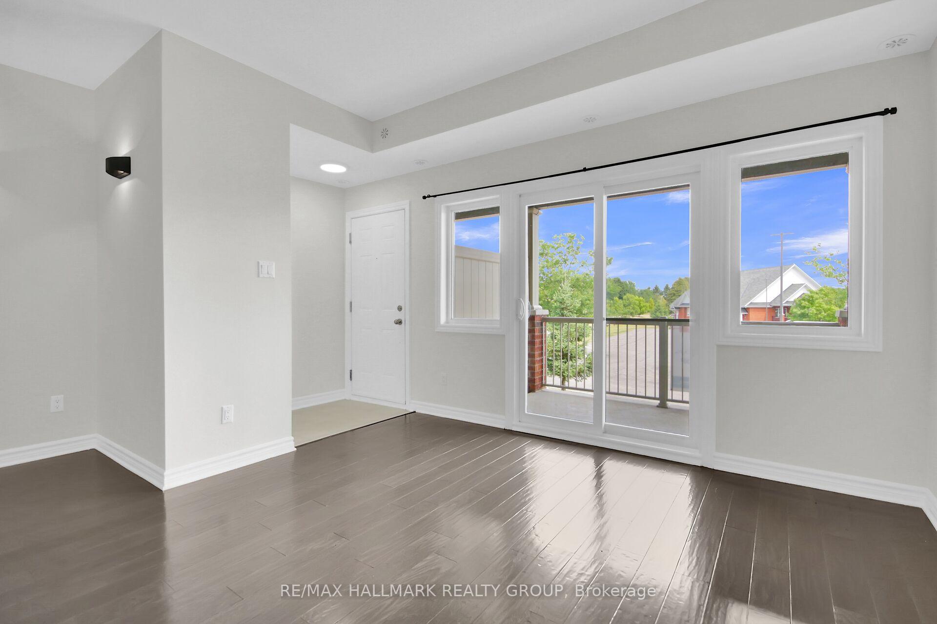 Photo 20 of Unit I, 135 Harthill Way, Ottawa, Barrhaven - Heritage Park — HOMEH