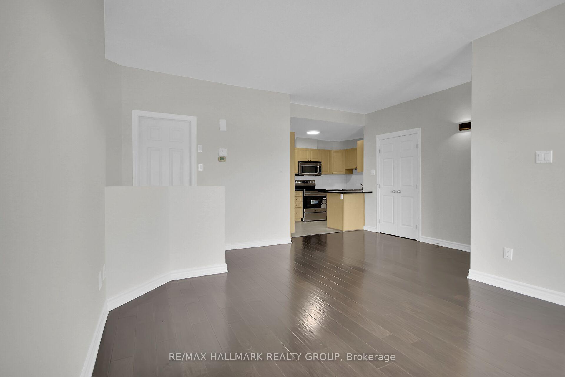 Photo 23 of Unit I, 135 Harthill Way, Ottawa, Barrhaven - Heritage Park — HOMEH