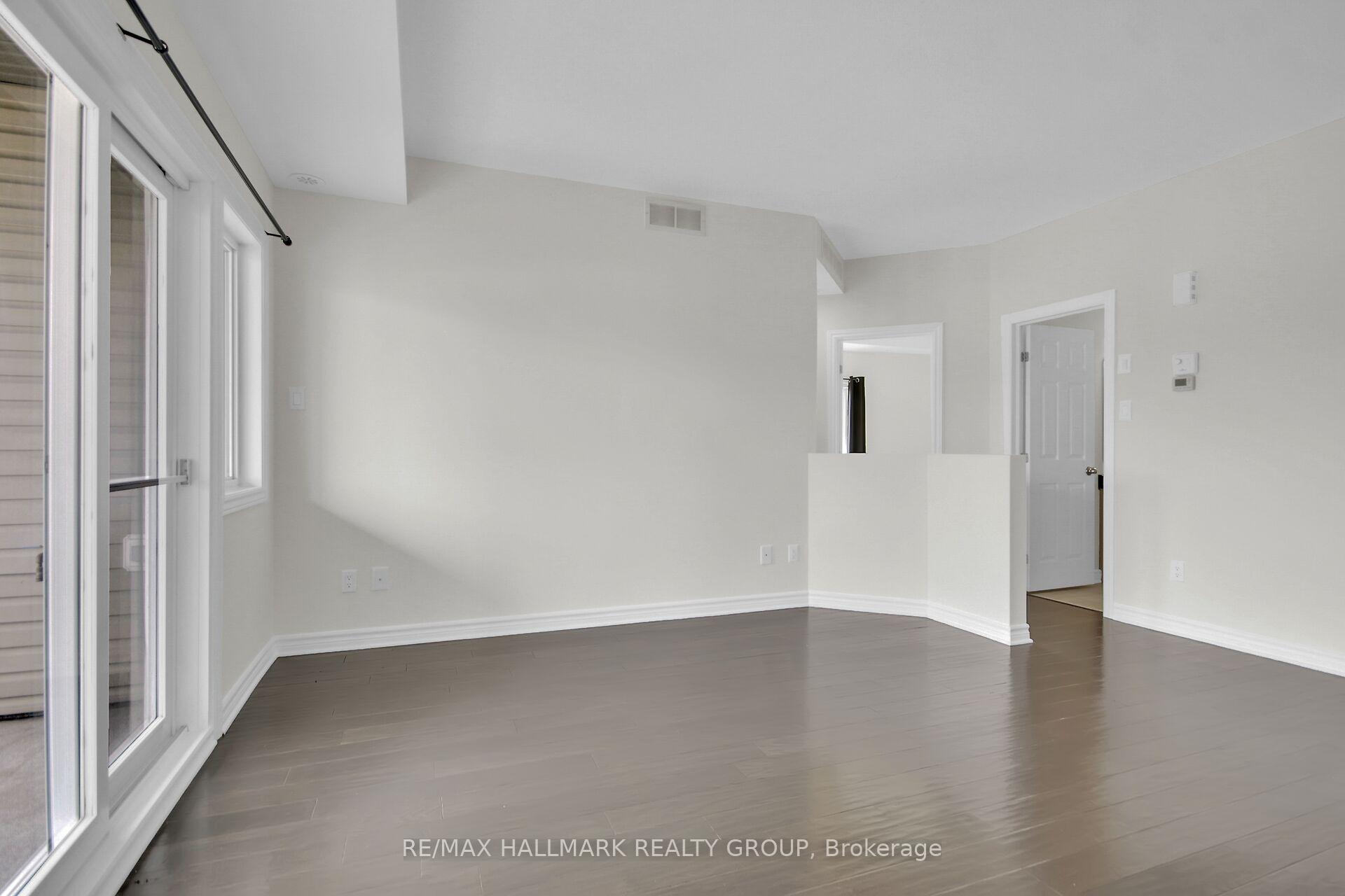 Photo 26 of Unit I, 135 Harthill Way, Ottawa, Barrhaven - Heritage Park — HOMEH