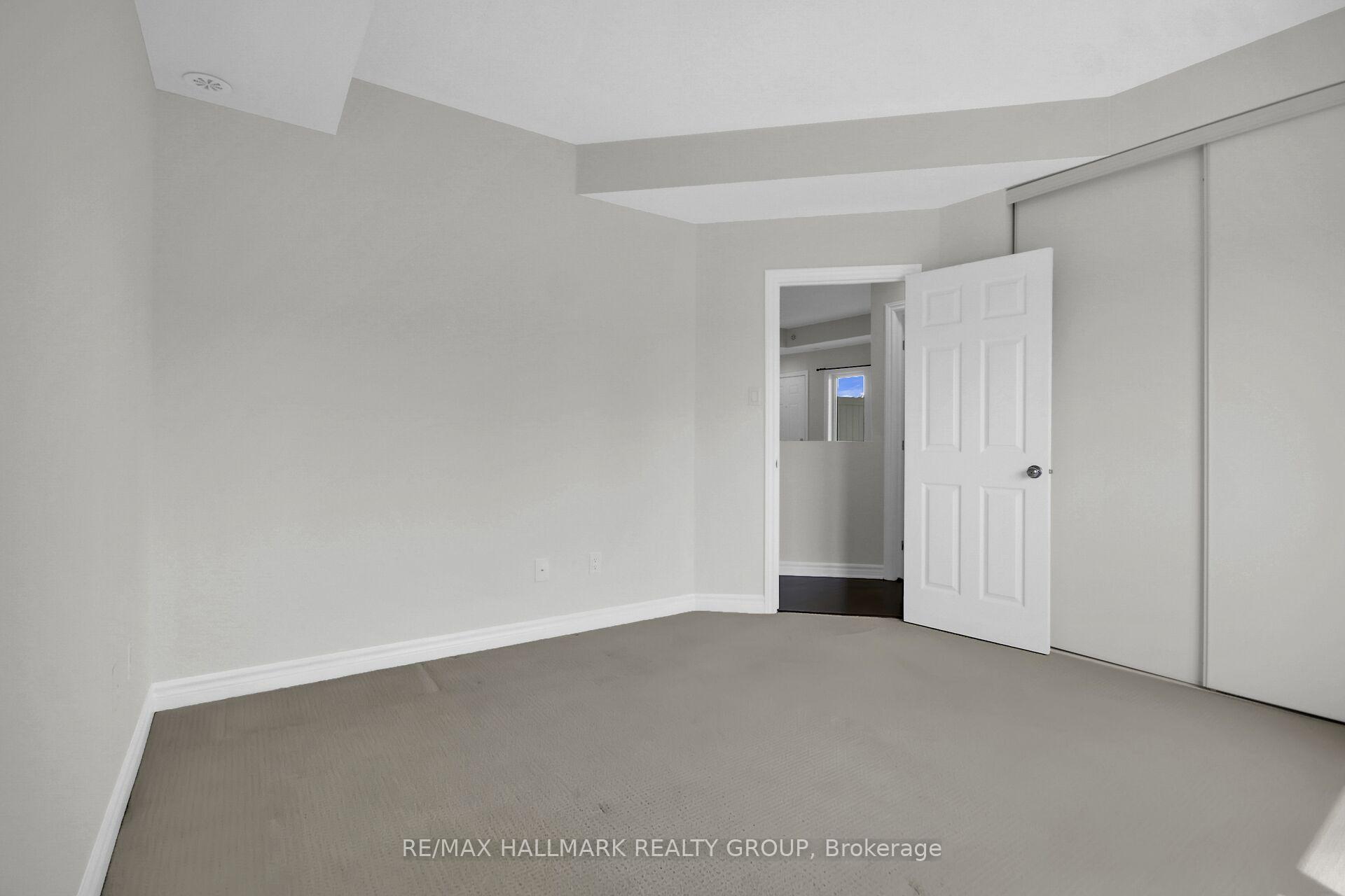Photo 31 of Unit I, 135 Harthill Way, Ottawa, Barrhaven - Heritage Park — HOMEH