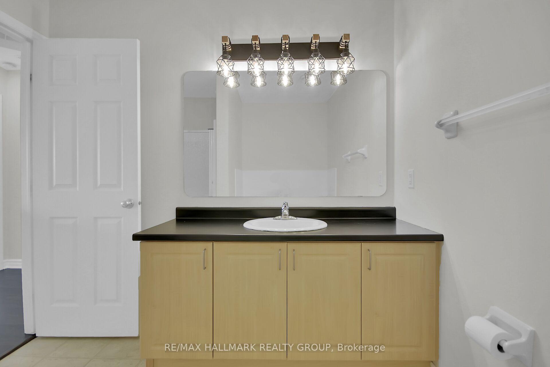 Photo 33 of Unit I, 135 Harthill Way, Ottawa, Barrhaven - Heritage Park — HOMEH