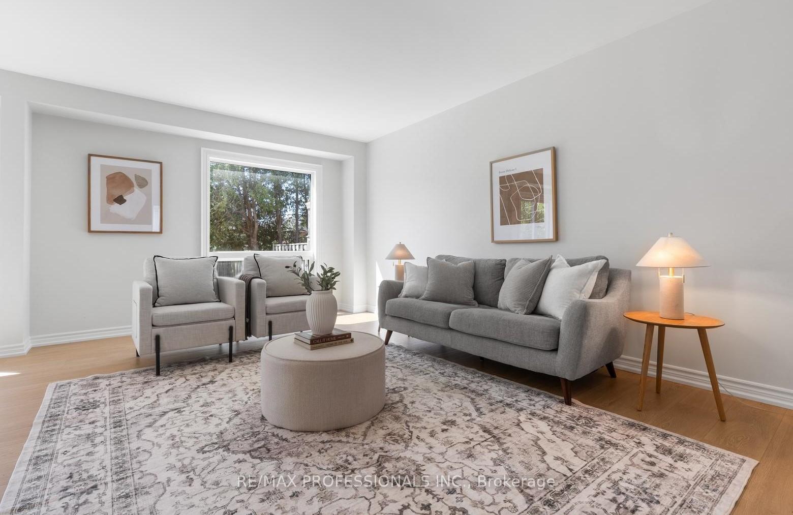 Photo 3 of 37 Dobson Drive, Ajax, Central — HOMEH