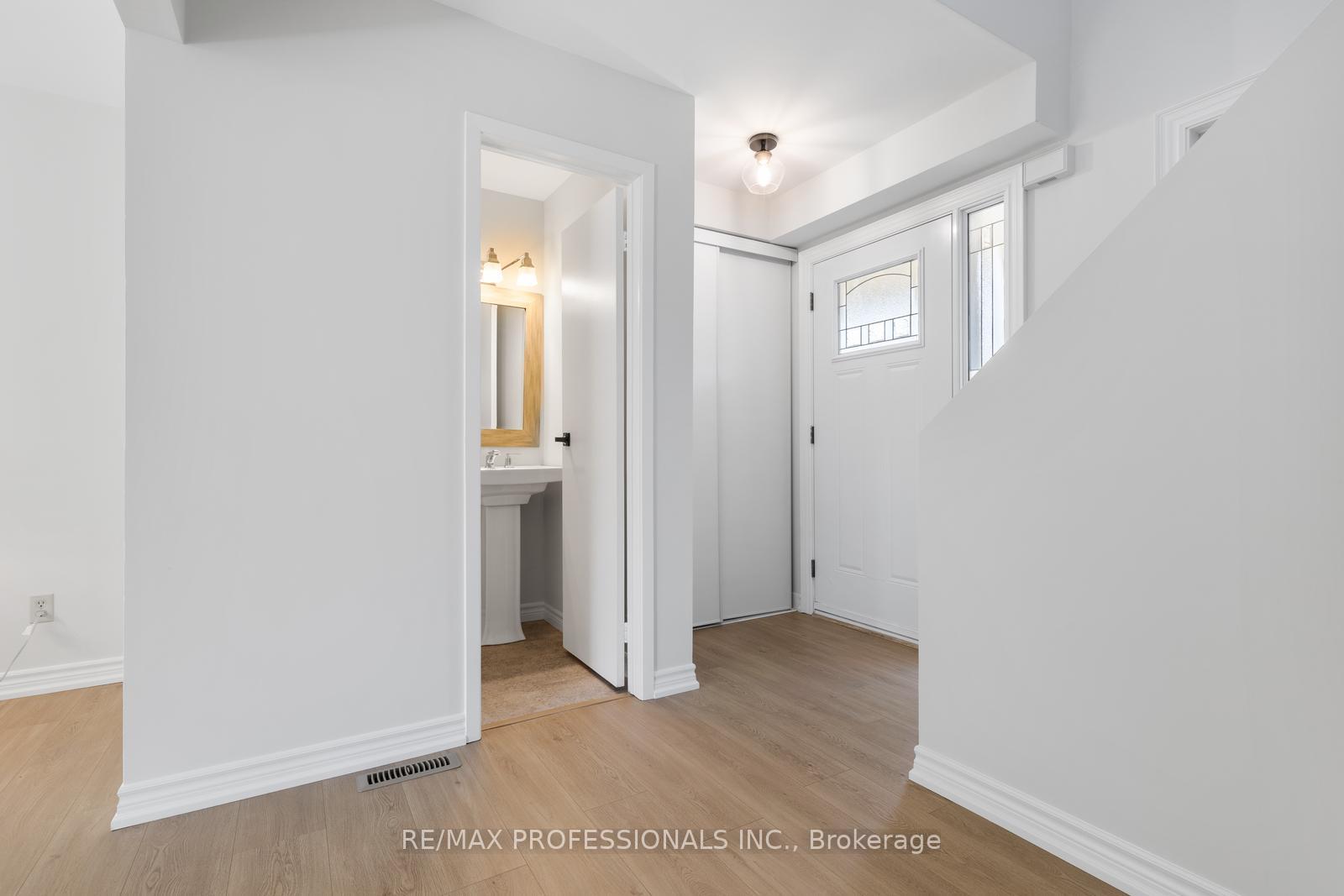 Photo 14 of 37 Dobson Drive, Ajax, Central — HOMEH
