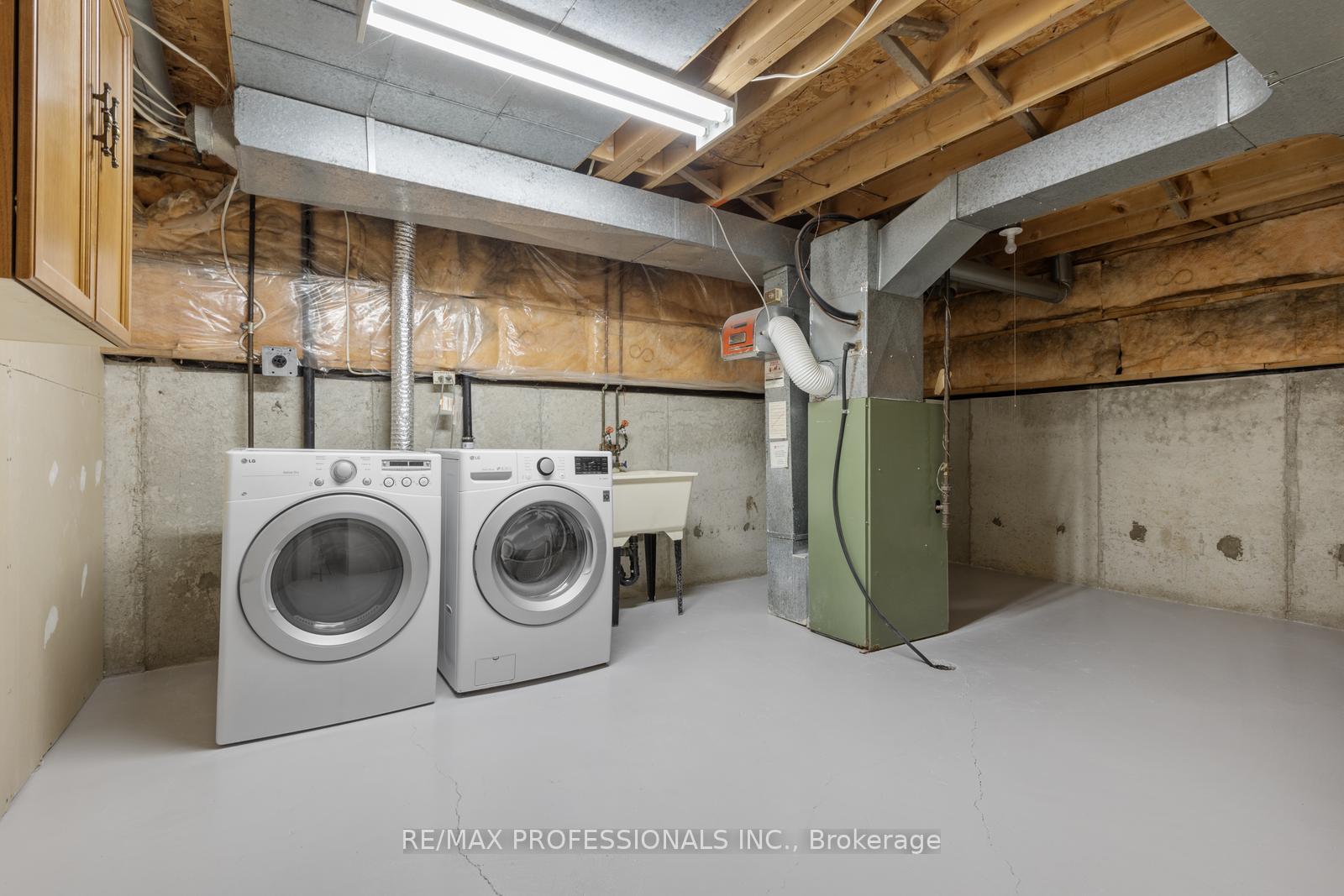 Photo 23 of 37 Dobson Drive, Ajax, Central — HOMEH