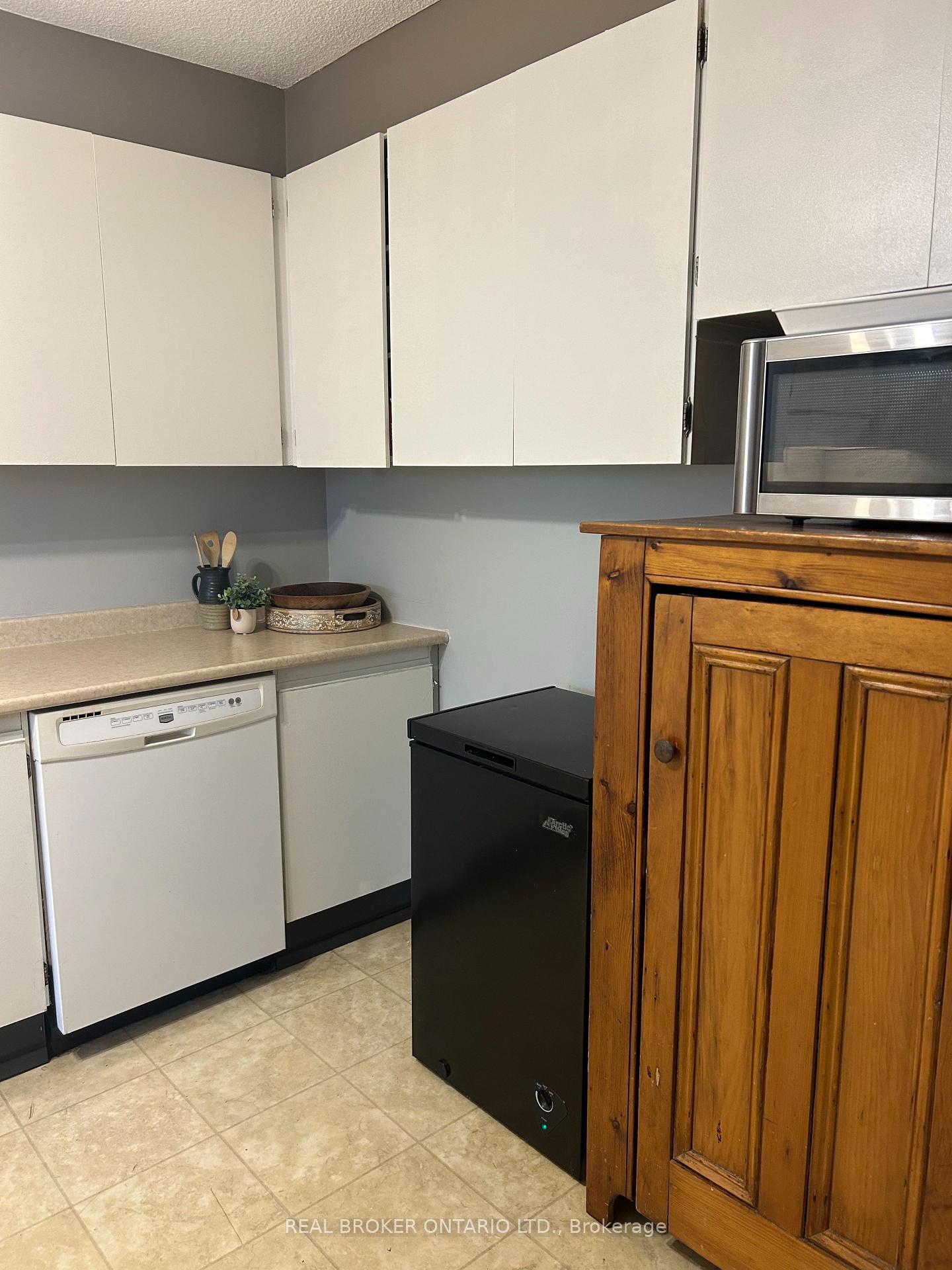 Photo 32 of Unit 704, 65 Westmount Road N, Waterloo — HOMEH