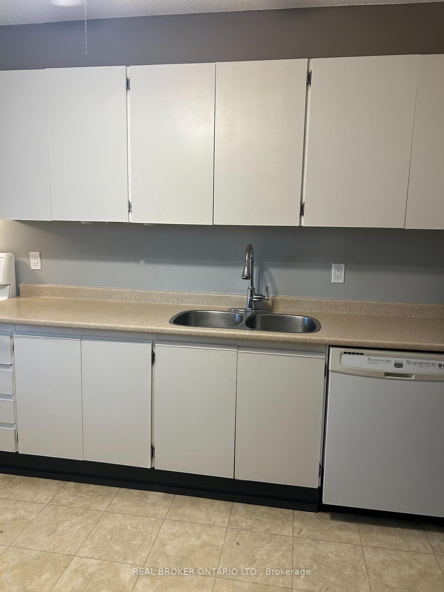 Photo 33 of Unit 704, 65 Westmount Road N, Waterloo — HOMEH