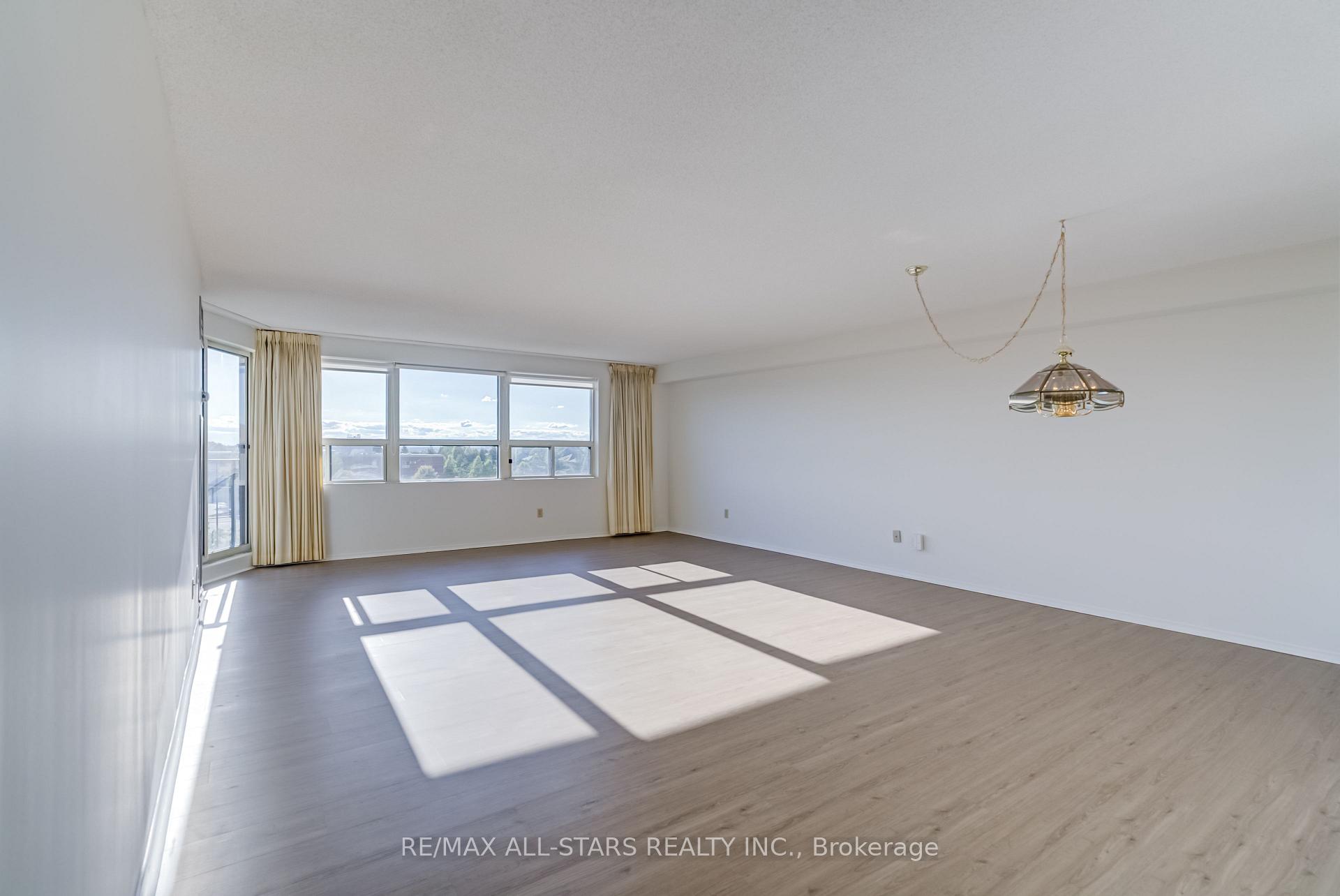 Photo 3 of Unit 718, 2 Raymerville Drive, Markham, Raymerville — HOMEH