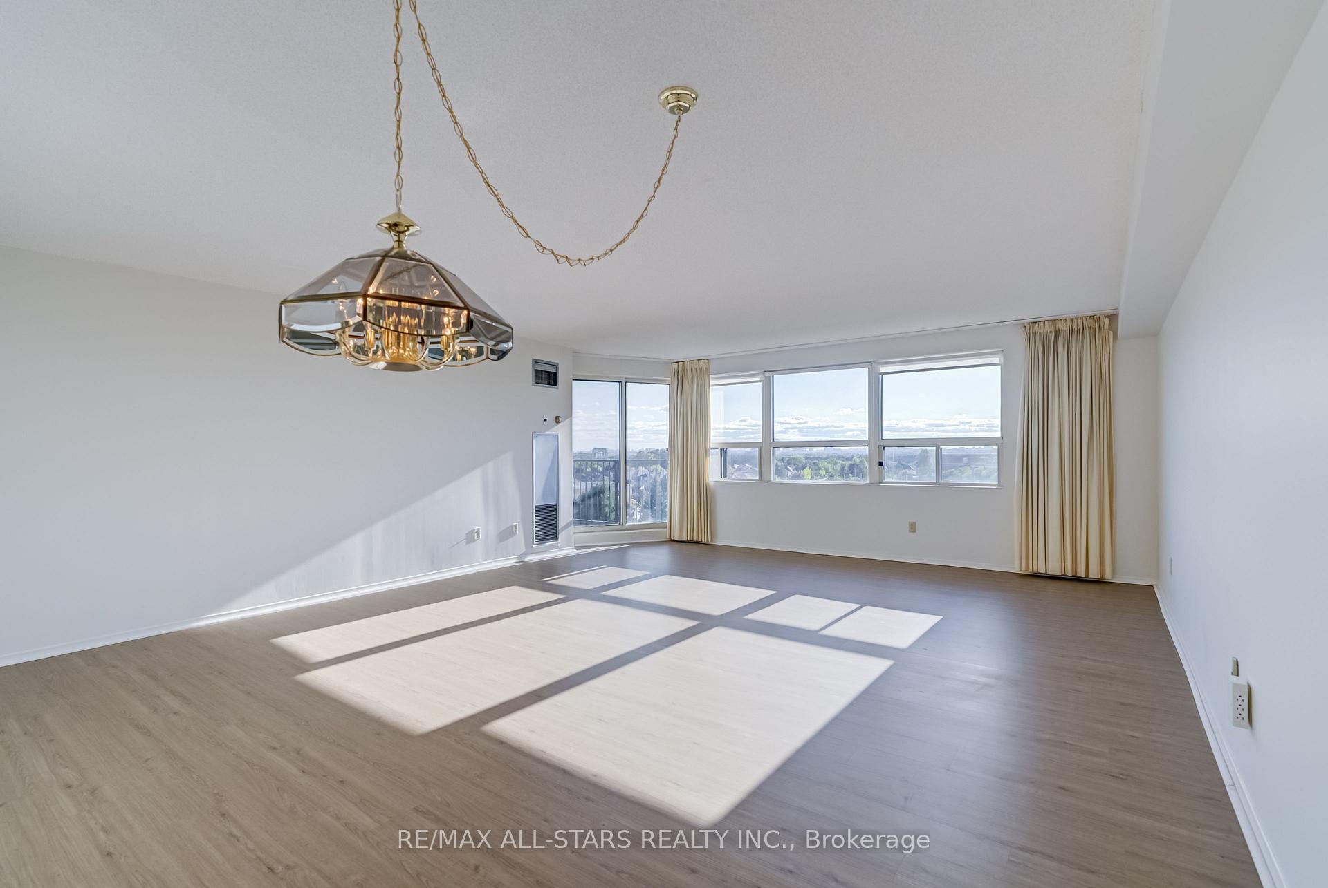 Photo 5 of Unit 718, 2 Raymerville Drive, Markham, Raymerville — HOMEH