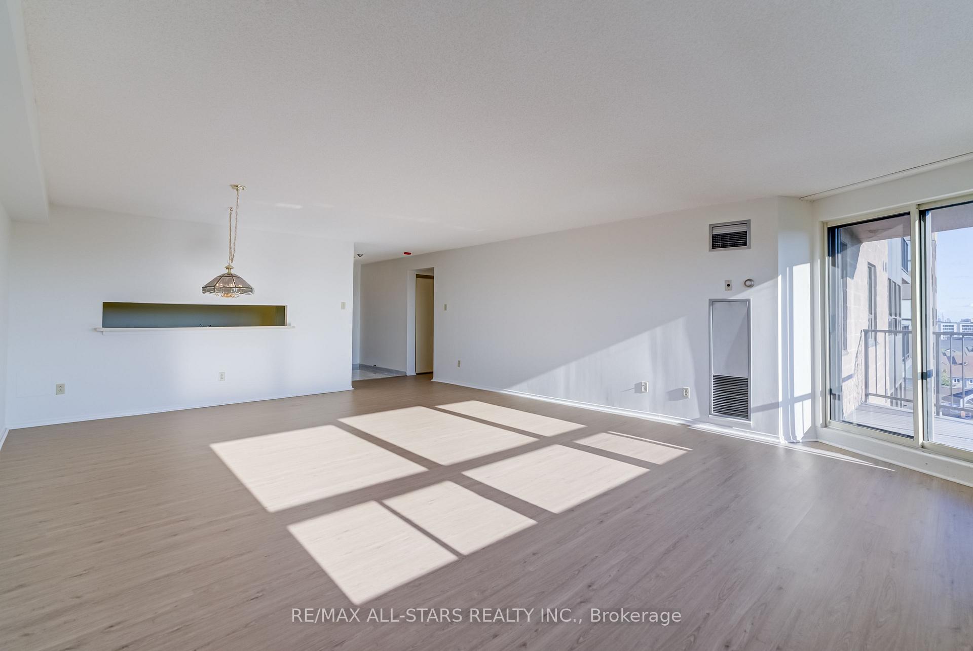 Photo 6 of Unit 718, 2 Raymerville Drive, Markham, Raymerville — HOMEH
