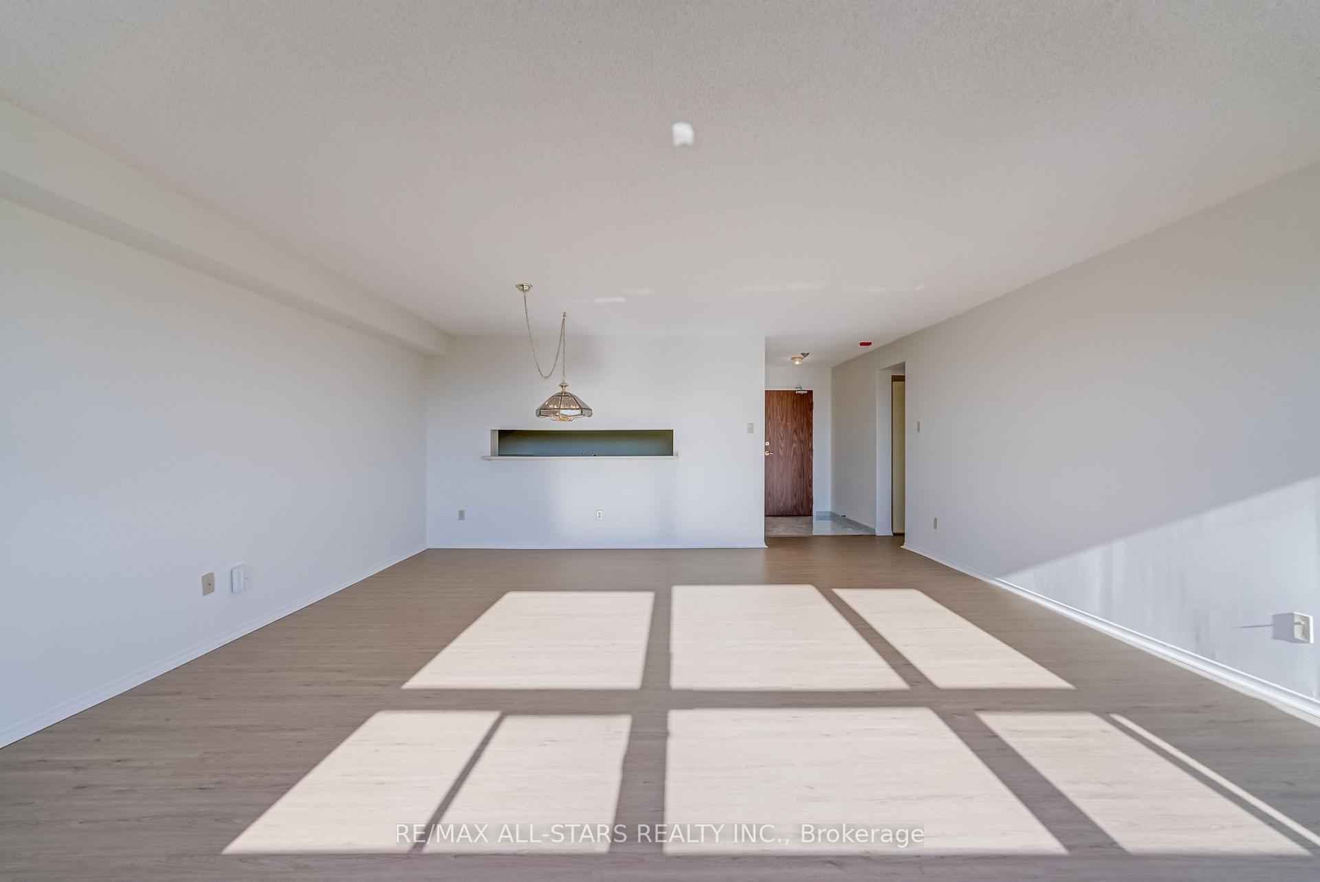 Photo 7 of Unit 718, 2 Raymerville Drive, Markham, Raymerville — HOMEH