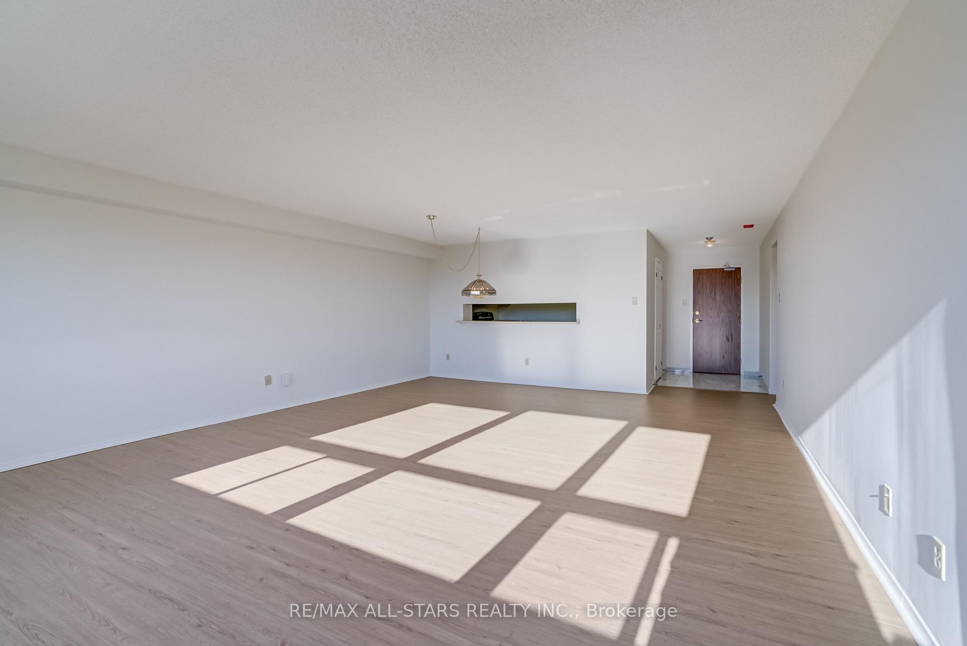 Photo 8 of Unit 718, 2 Raymerville Drive, Markham, Raymerville — HOMEH