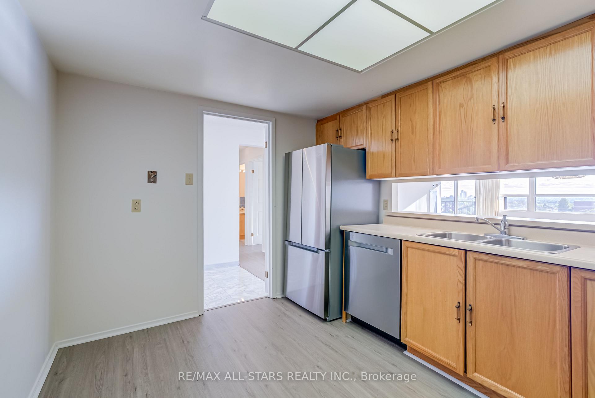 Photo 14 of Unit 718, 2 Raymerville Drive, Markham, Raymerville — HOMEH