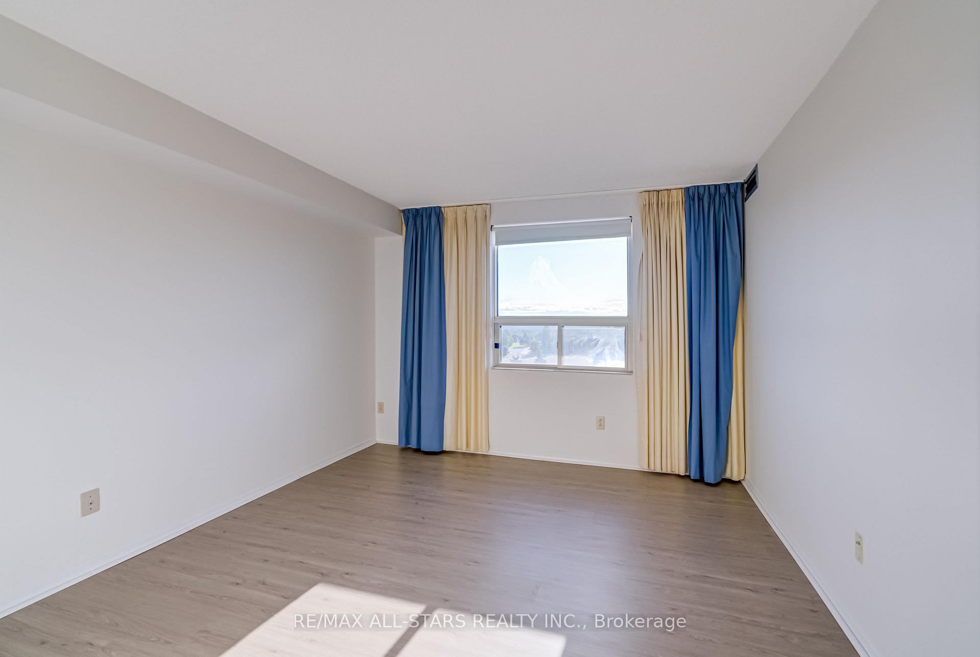 Photo 17 of Unit 718, 2 Raymerville Drive, Markham, Raymerville — HOMEH