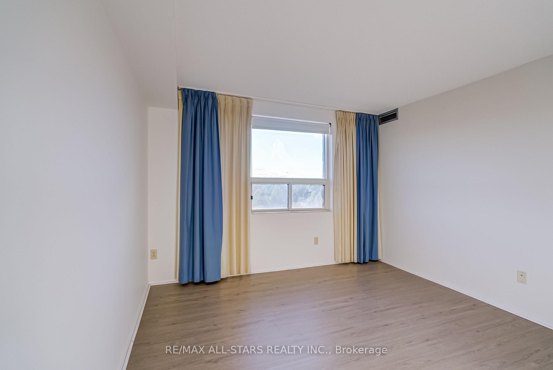 Photo 19 of Unit 718, 2 Raymerville Drive, Markham, Raymerville — HOMEH