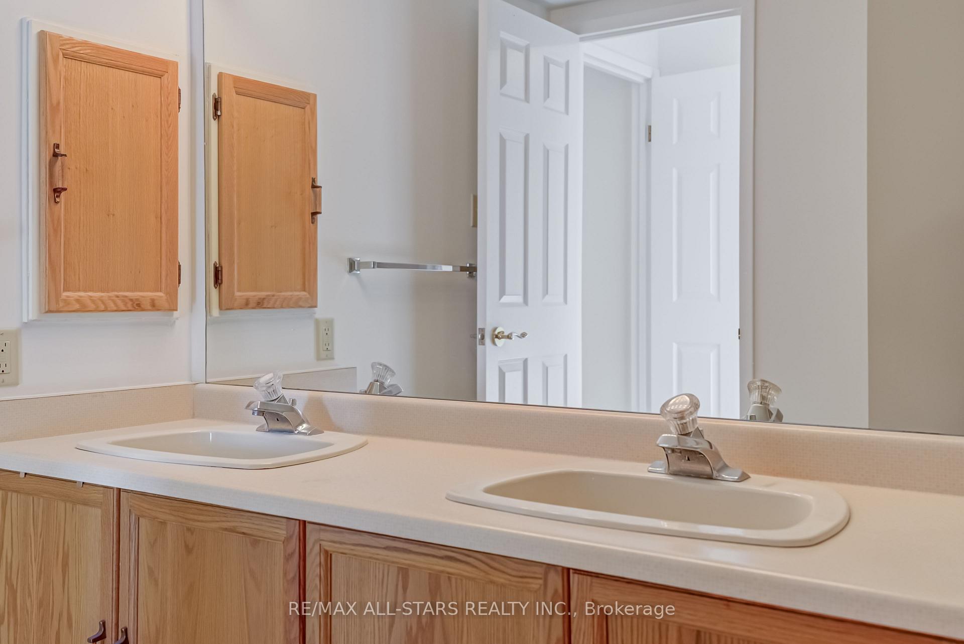 Photo 23 of Unit 718, 2 Raymerville Drive, Markham, Raymerville — HOMEH