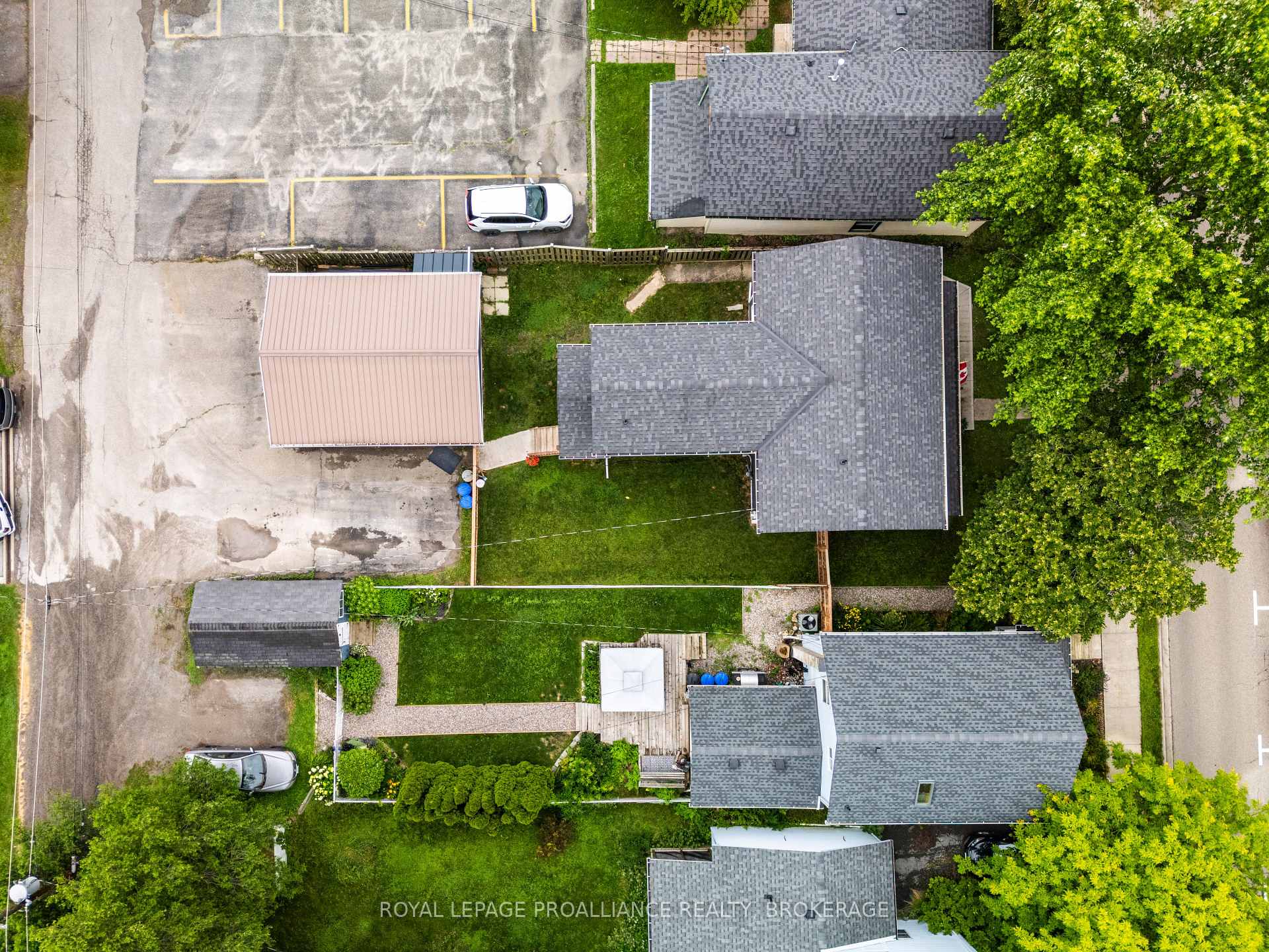 Photo 14 of 131 John Street, Gananoque — HOMEH