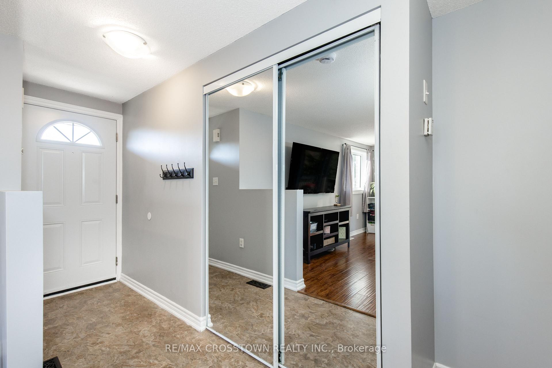 Photo 4 of Unit 4, 87 Goodwin Drive, Barrie, Painswick South — HOMEH