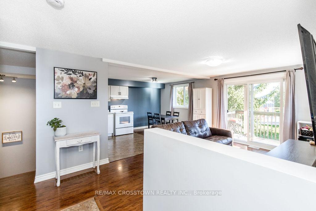 Photo 5 of Unit 4, 87 Goodwin Drive, Barrie, Painswick South — HOMEH