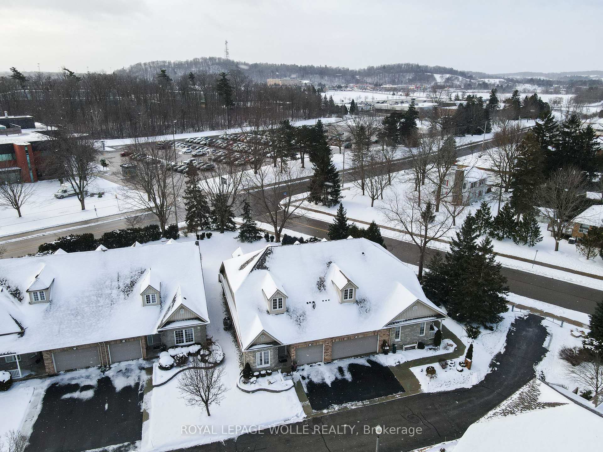 Photo 5 of Unit 5A, 350 Doon Valley Drive, Kitchener — HOMEH