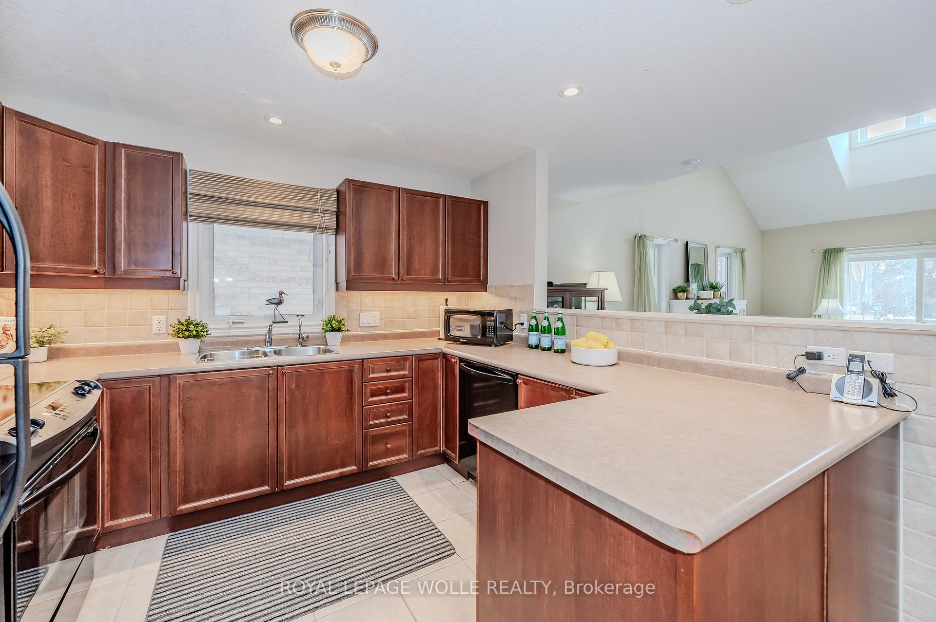 Photo 10 of Unit 5A, 350 Doon Valley Drive, Kitchener — HOMEH