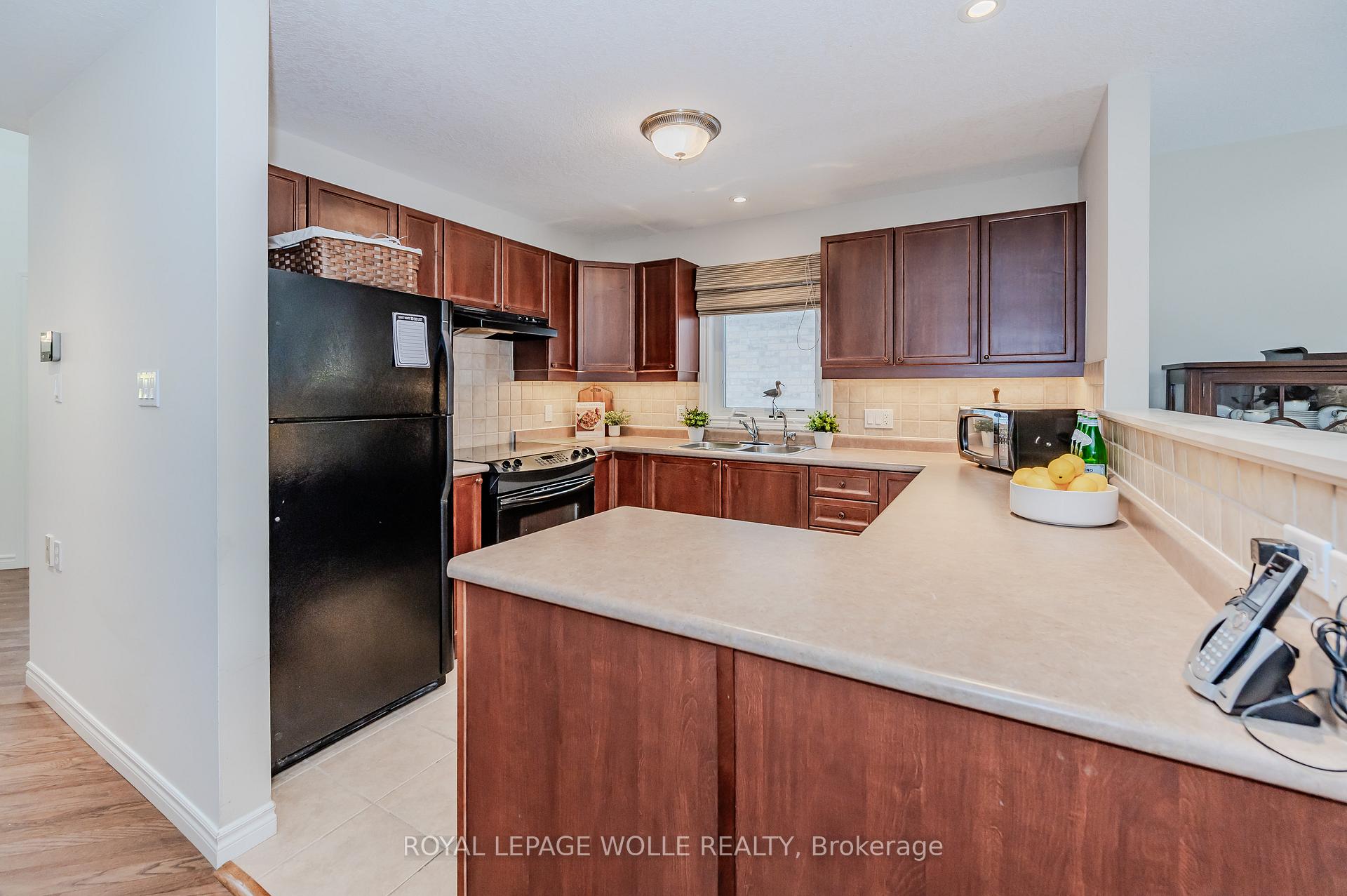 Photo 11 of Unit 5A, 350 Doon Valley Drive, Kitchener — HOMEH