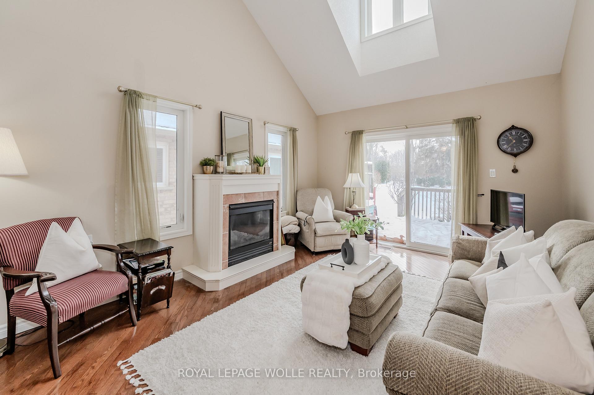 Photo 14 of Unit 5A, 350 Doon Valley Drive, Kitchener — HOMEH
