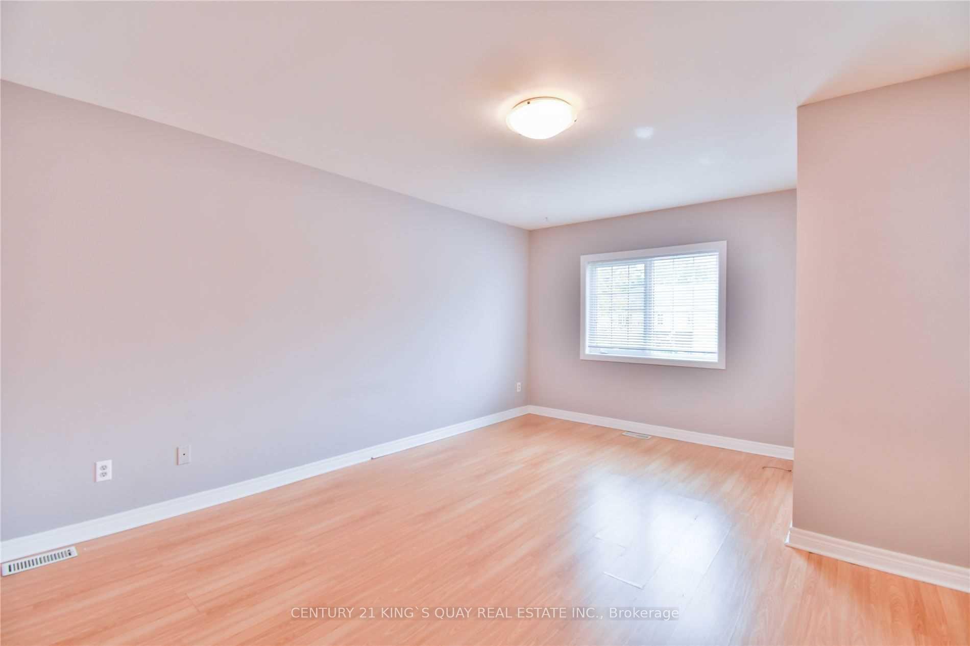 Photo 8 of 57 Lancaster Court, Georgina, Keswick South — HOMEH
