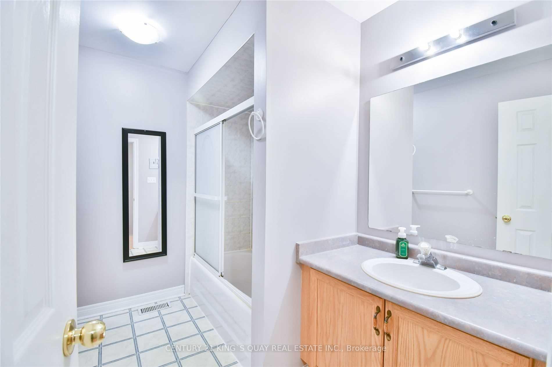 Photo 11 of 57 Lancaster Court, Georgina, Keswick South — HOMEH