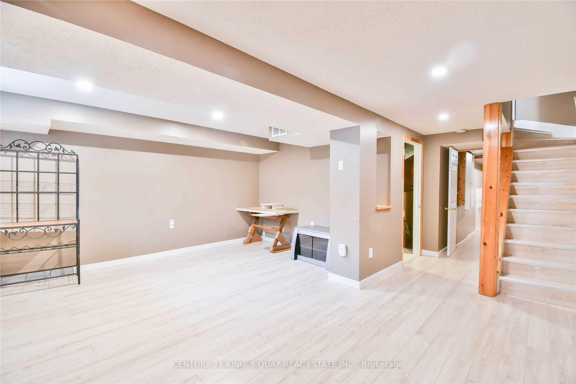 Photo 17 of 57 Lancaster Court, Georgina, Keswick South — HOMEH