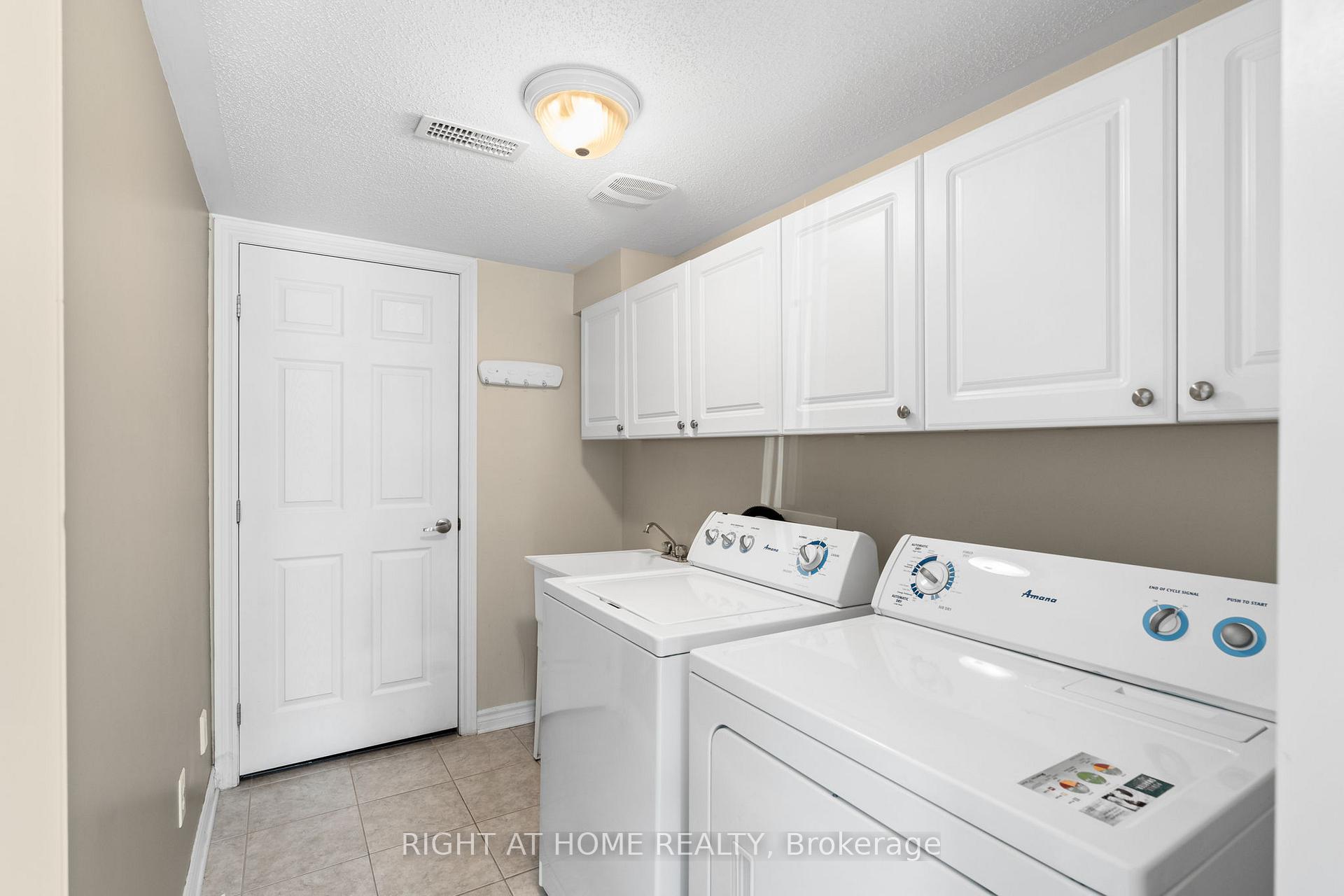 Photo 5 of 2557 Waterlilly Way, Ottawa, Barrhaven - Heritage Park — HOMEH