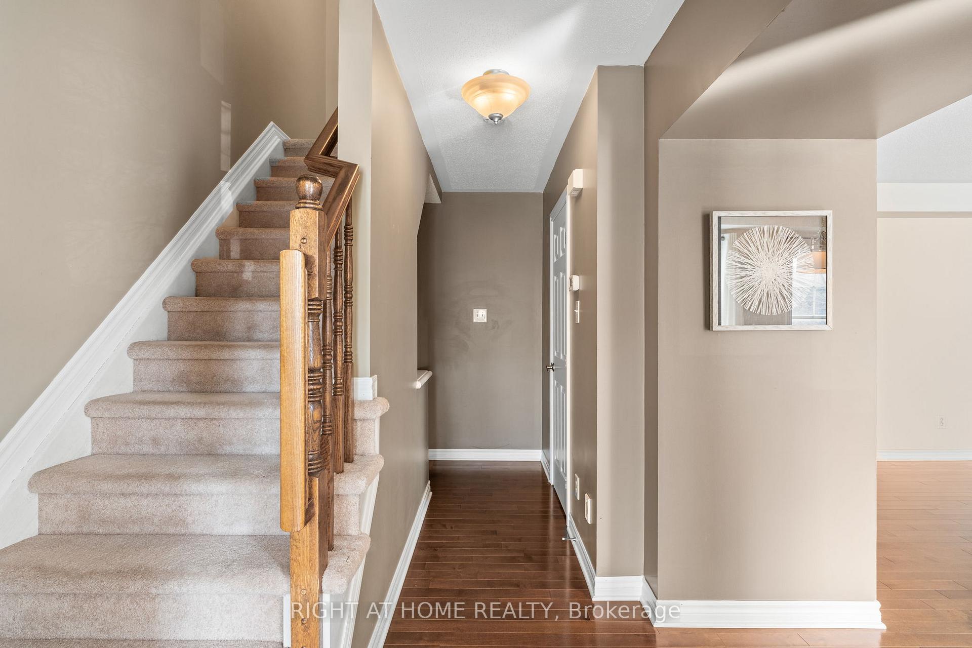 Photo 6 of 2557 Waterlilly Way, Ottawa, Barrhaven - Heritage Park — HOMEH