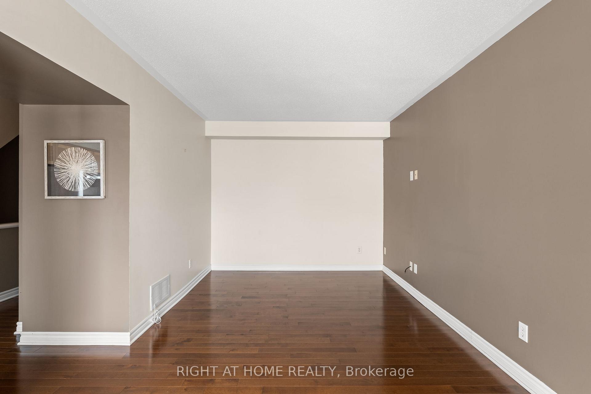 Photo 14 of 2557 Waterlilly Way, Ottawa, Barrhaven - Heritage Park — HOMEH