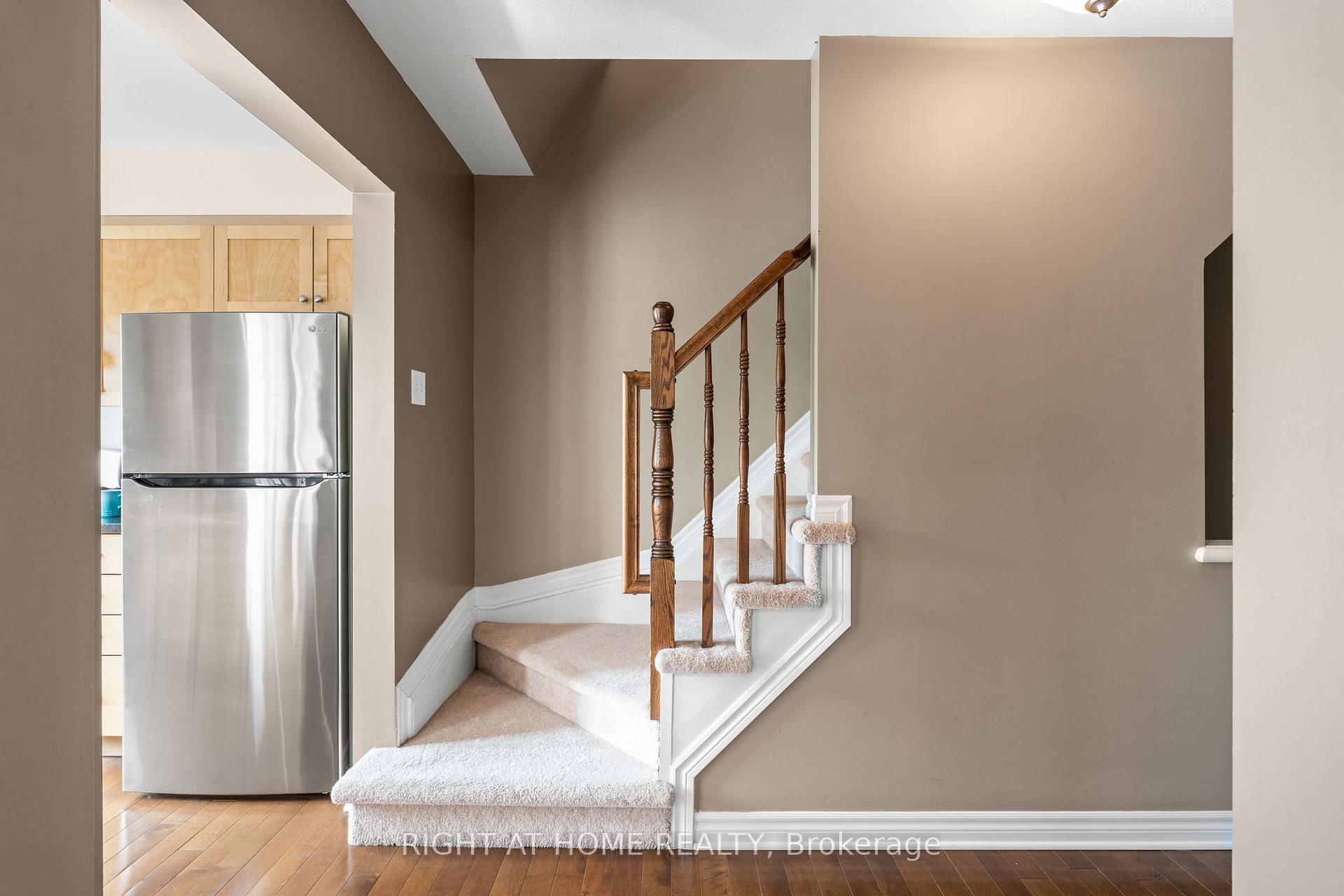 Photo 17 of 2557 Waterlilly Way, Ottawa, Barrhaven - Heritage Park — HOMEH