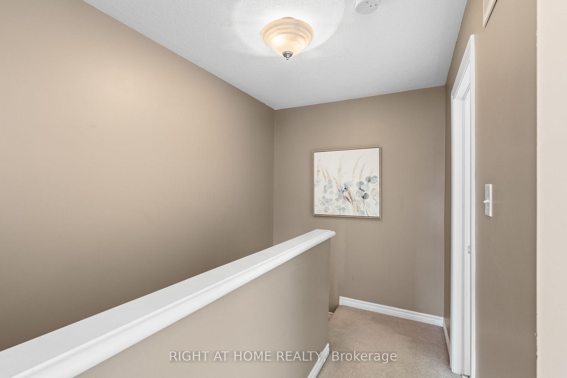 Photo 18 of 2557 Waterlilly Way, Ottawa, Barrhaven - Heritage Park — HOMEH