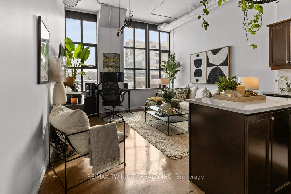 Front of Unit 306, 404 King Street West W