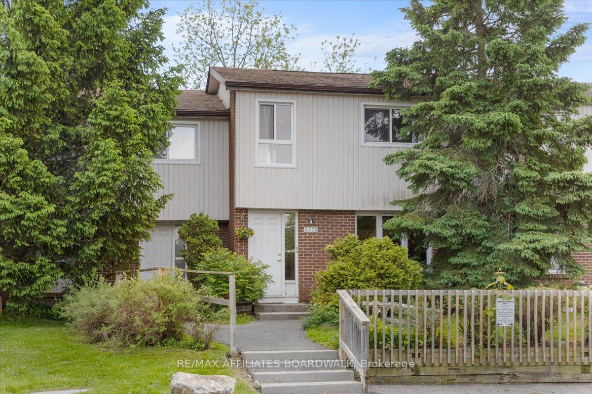 Photo 1 of Unit 40, 3239 Bannon Way, Ottawa, Blossom Park/Kemp Park/Findlay Creek — HOMEH