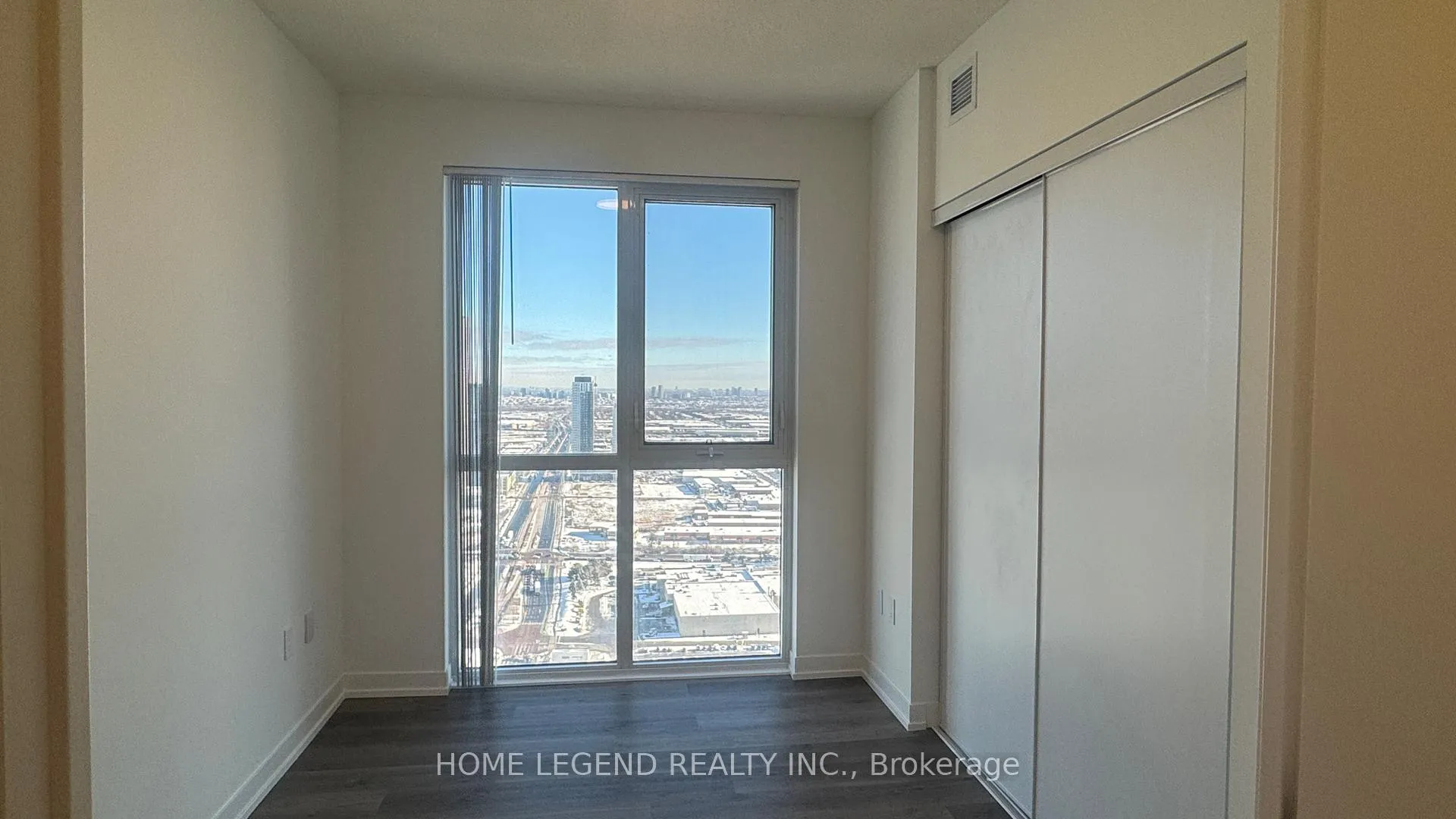 Photo 8 of Unit 4609, 8 Interchange Way, Vaughan, Vaughan Corporate Centre — HOMEH