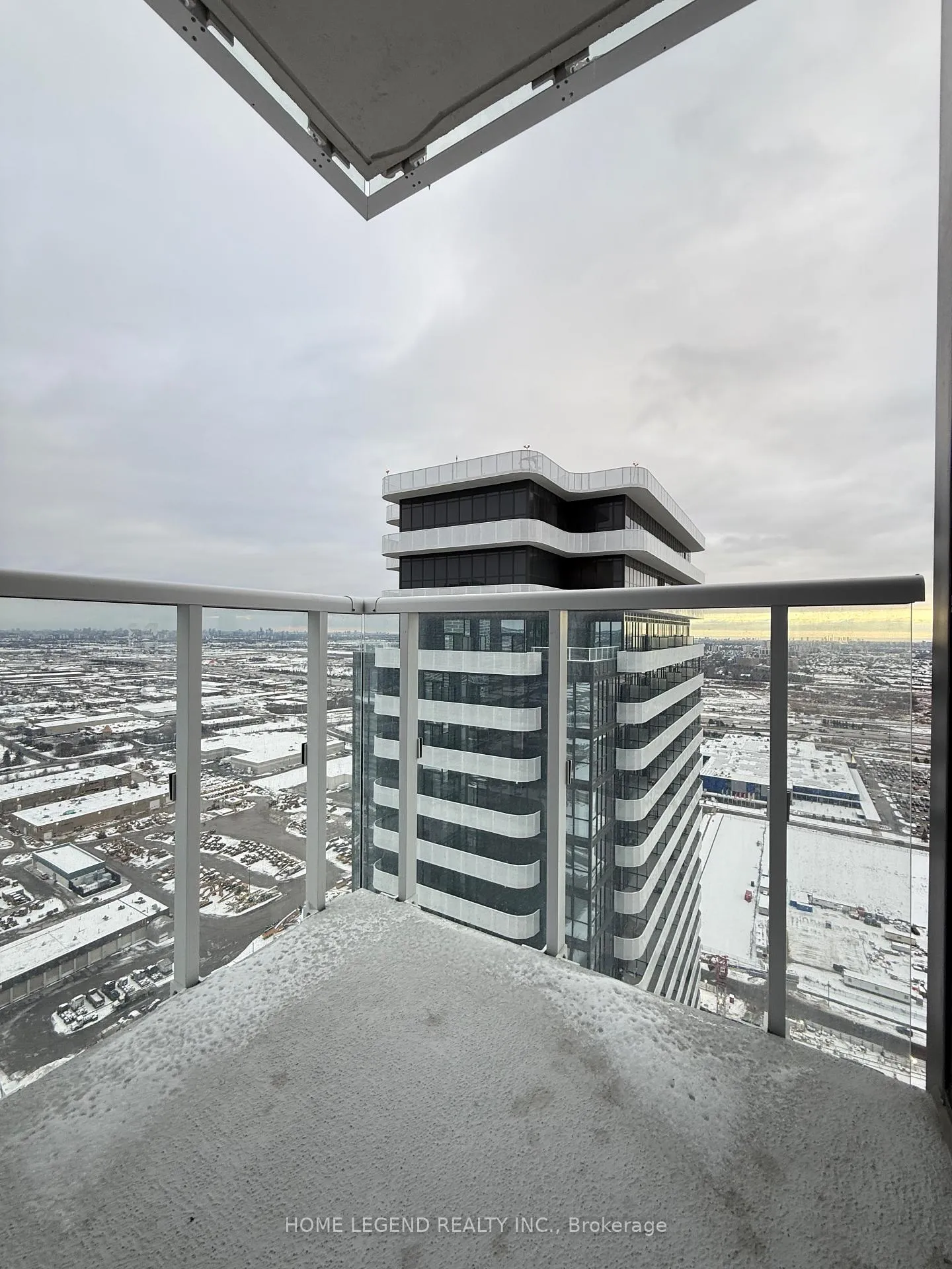 Photo 13 of Unit 4609, 8 Interchange Way, Vaughan, Vaughan Corporate Centre — HOMEH